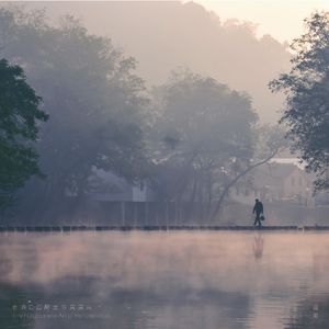 主播户外勾塔白天
